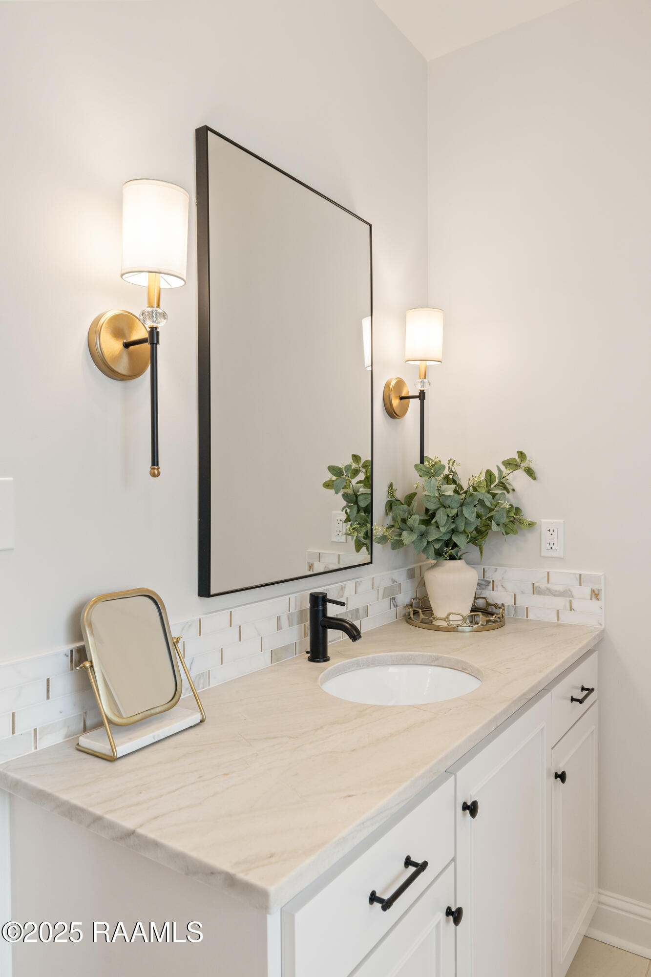 112 Sanctuary Lane Lafayette, LA 70503 - Photo 20 of 32 112 Sanctuary Ln-23