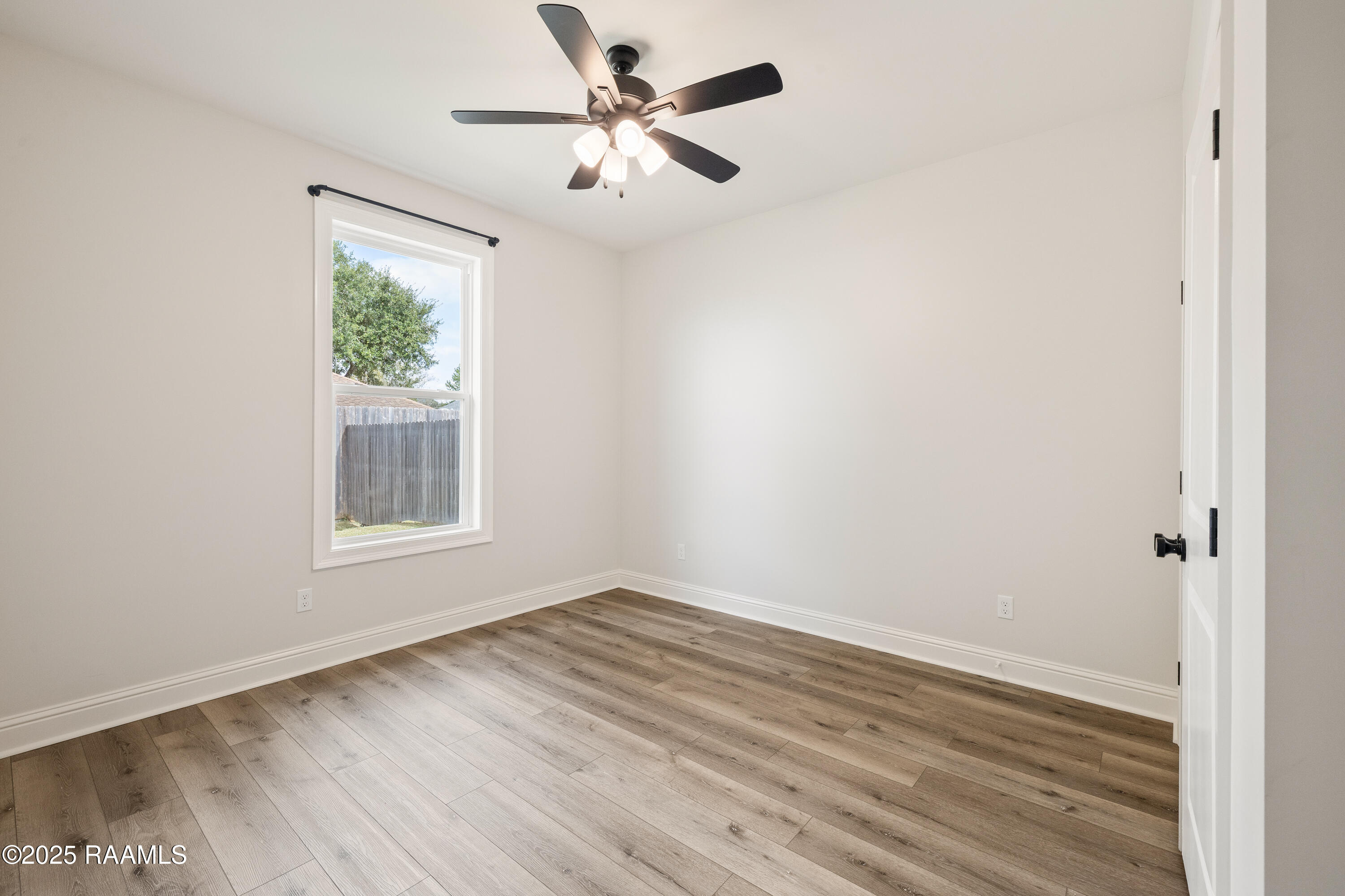 112 Sanctuary Lane Lafayette, LA 70503 - Photo 30 of 32 112 Sanctuary Ln-29