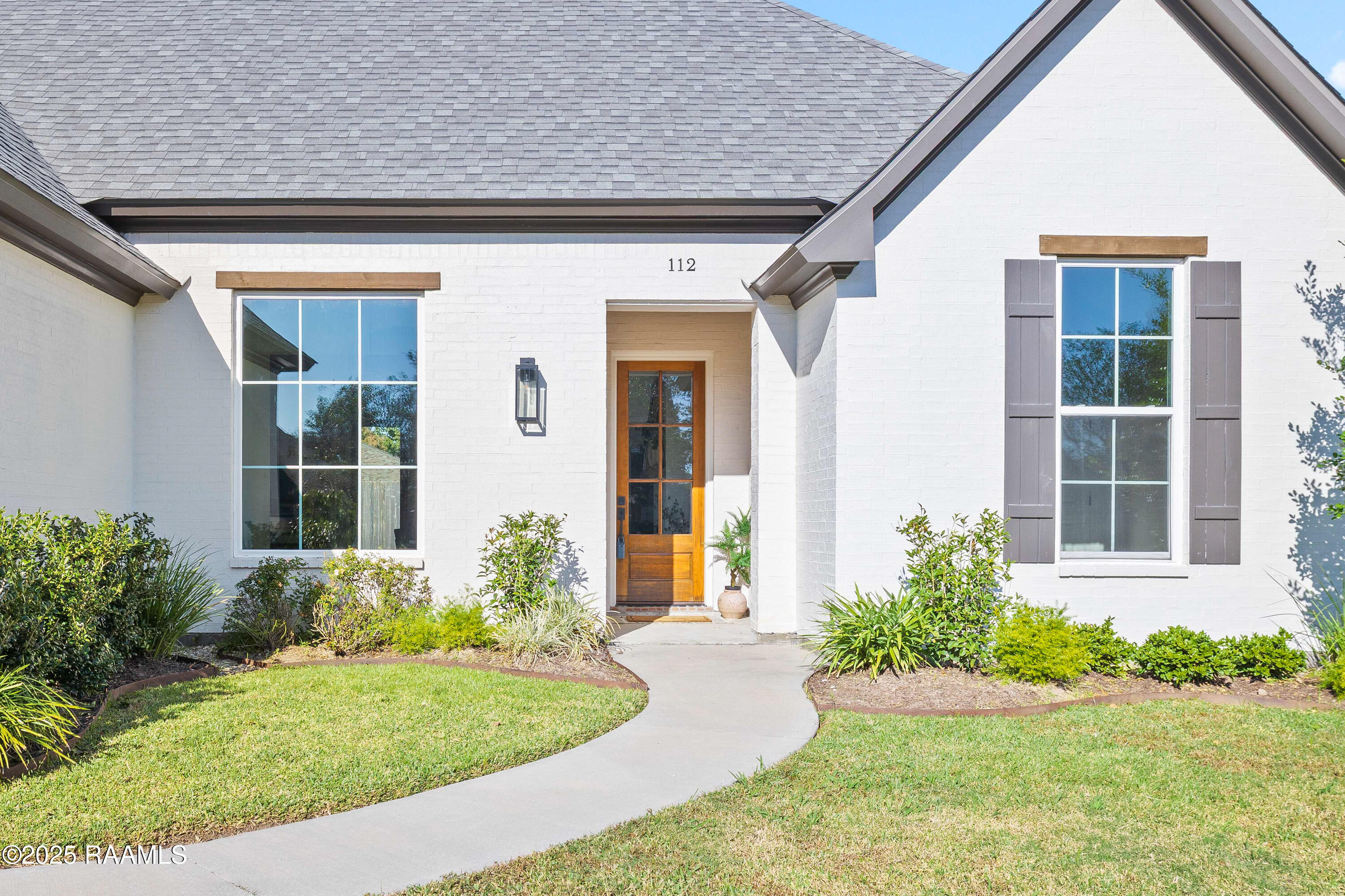 112 Sanctuary Lane Lafayette, LA 70503 - Photo 3 of 32 112 Sanctuary Ln-3