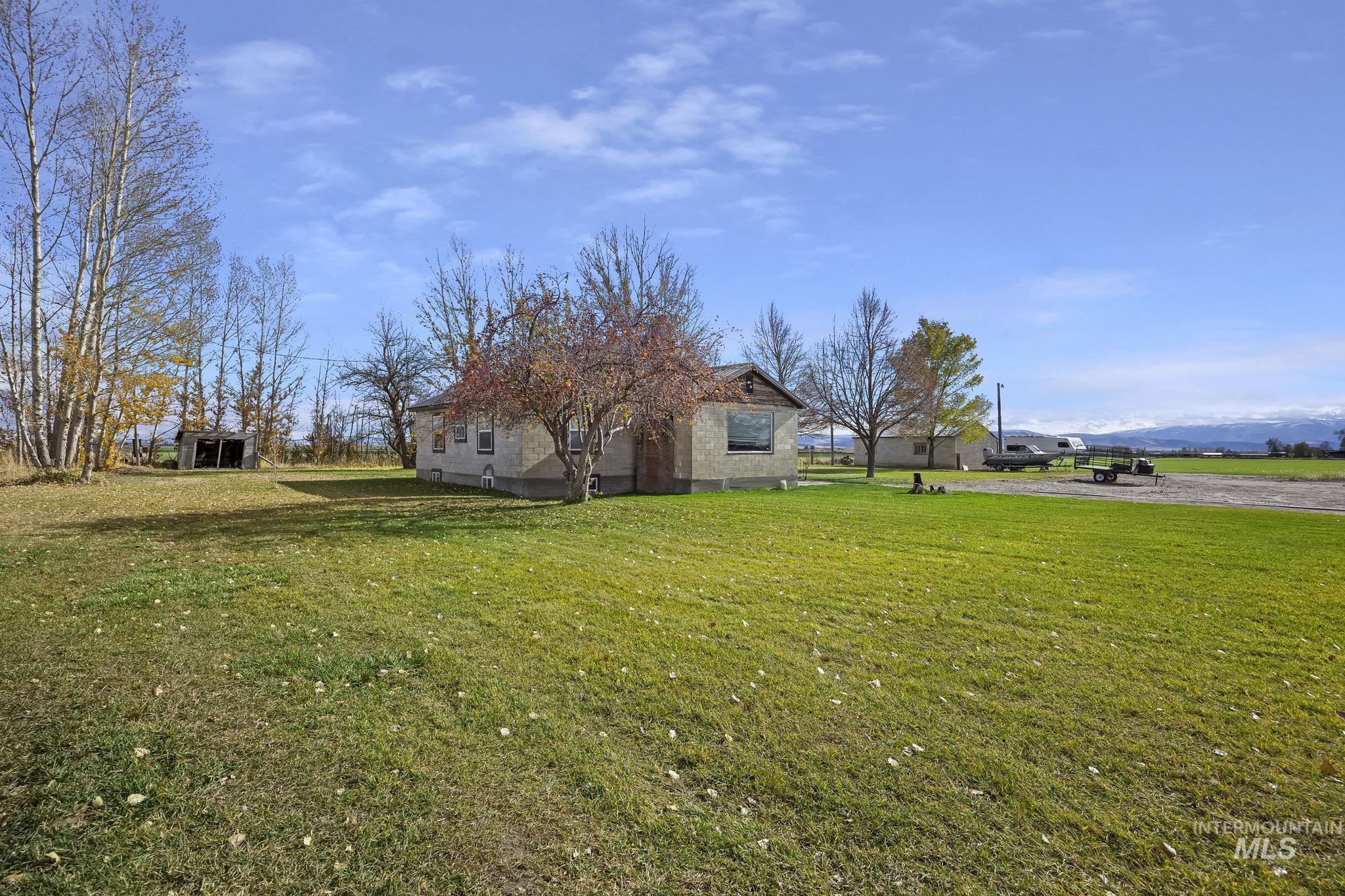 128 South 100 East Rupert, ID 83350 - Photo 35 of 44 View of green lawn