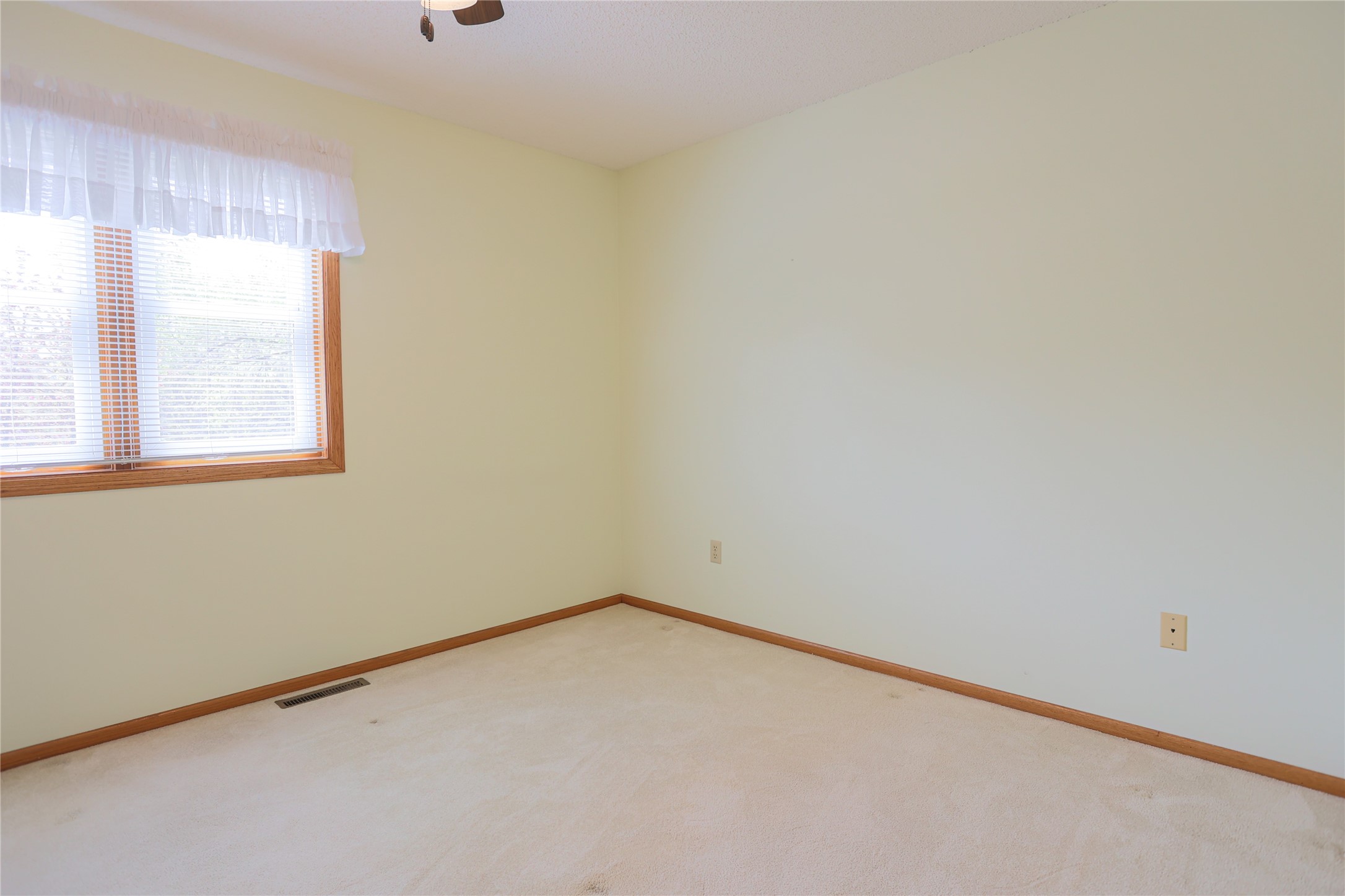380 Flora Street South Prescott, WI 54021 - Photo 24 of 41