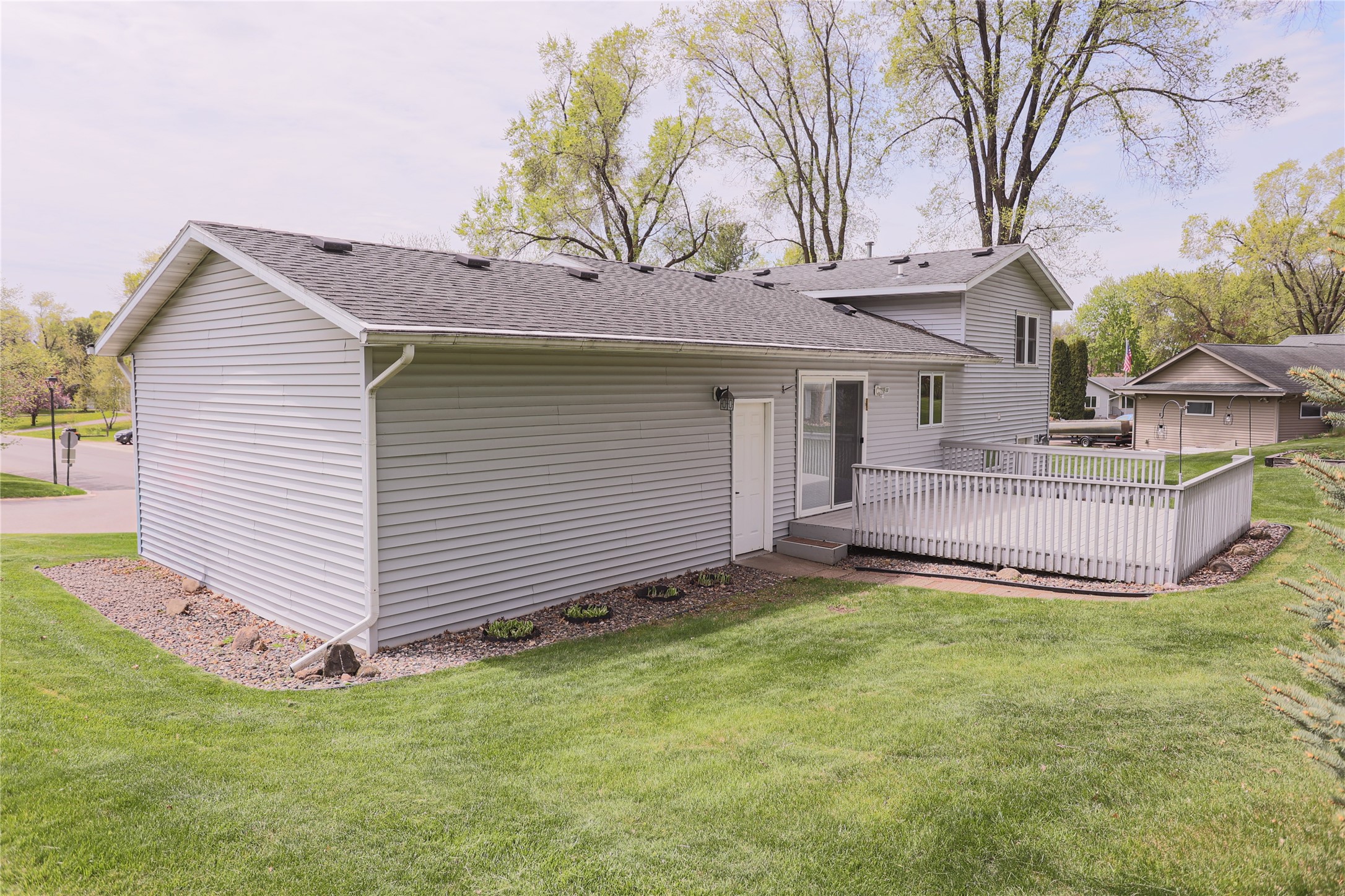 380 Flora Street South Prescott, WI 54021 - Photo 8 of 41