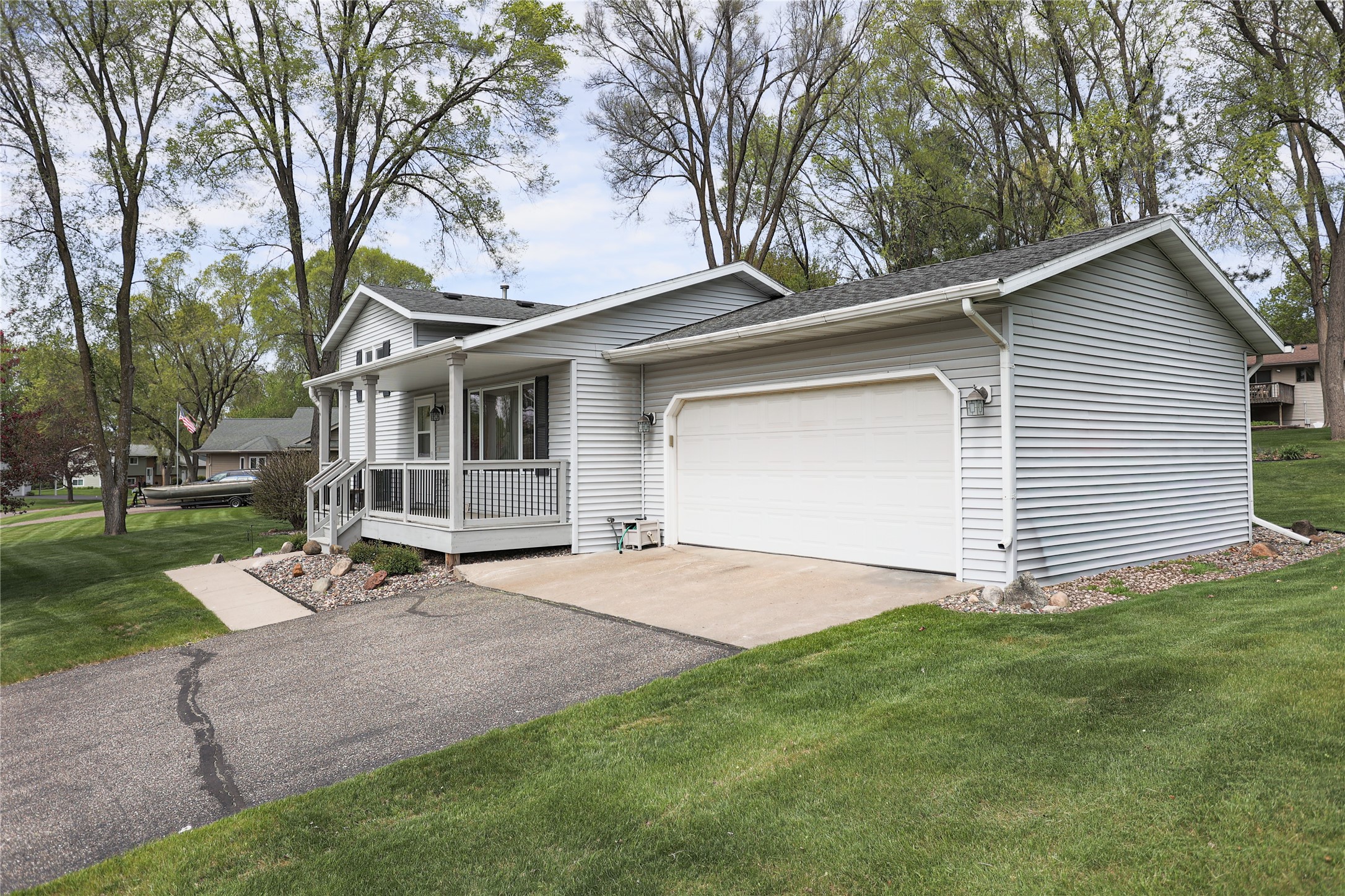 380 Flora Street South Prescott, WI 54021 - Photo 9 of 41