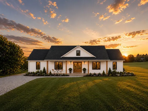 $679,000 | 4 Dyer Lane North, Belgrade, ME 04917