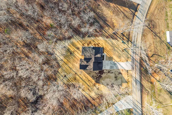 $520,000 | 2250 South Hinton Road, Southside, TN 37171