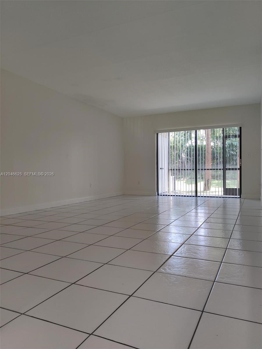 300 East Club Circle, Unit 108 Boca Raton, FL 33487 - Photo 9 of 50 Gallery Image 9