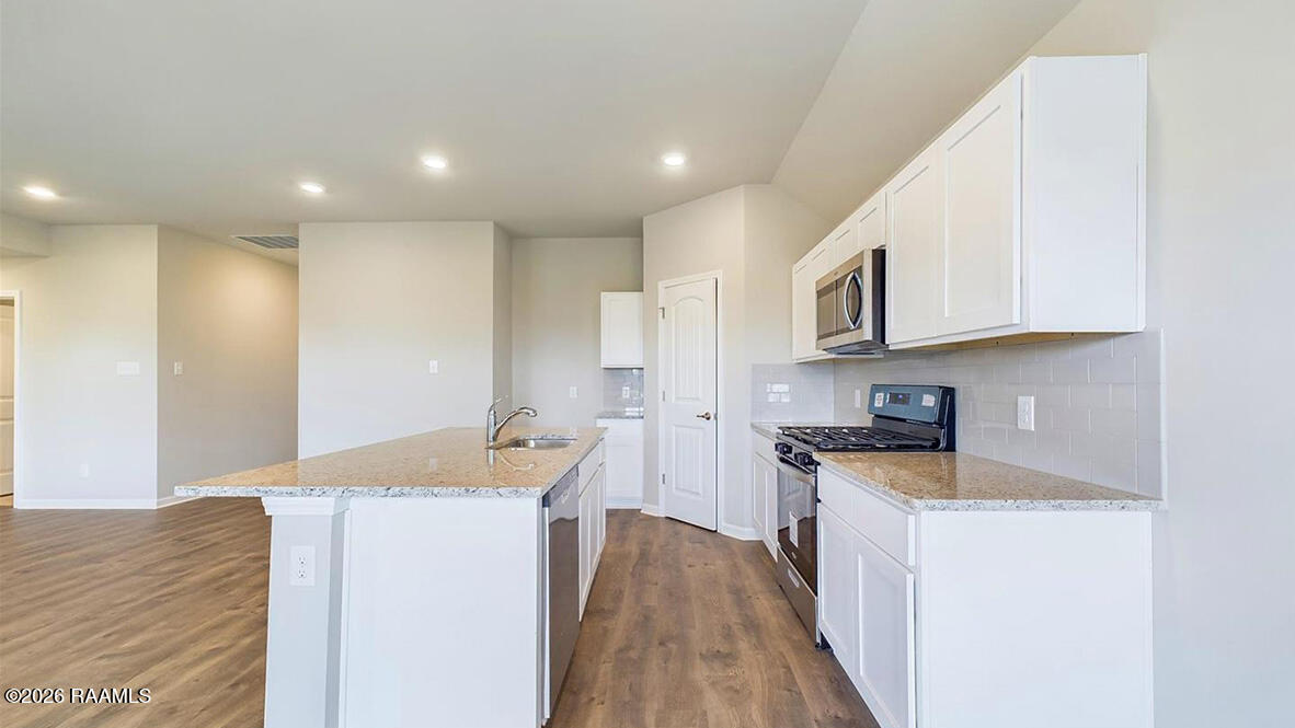 179 Colett Sunset, LA 70584 - Photo 7 of 22 X40B - White - 1