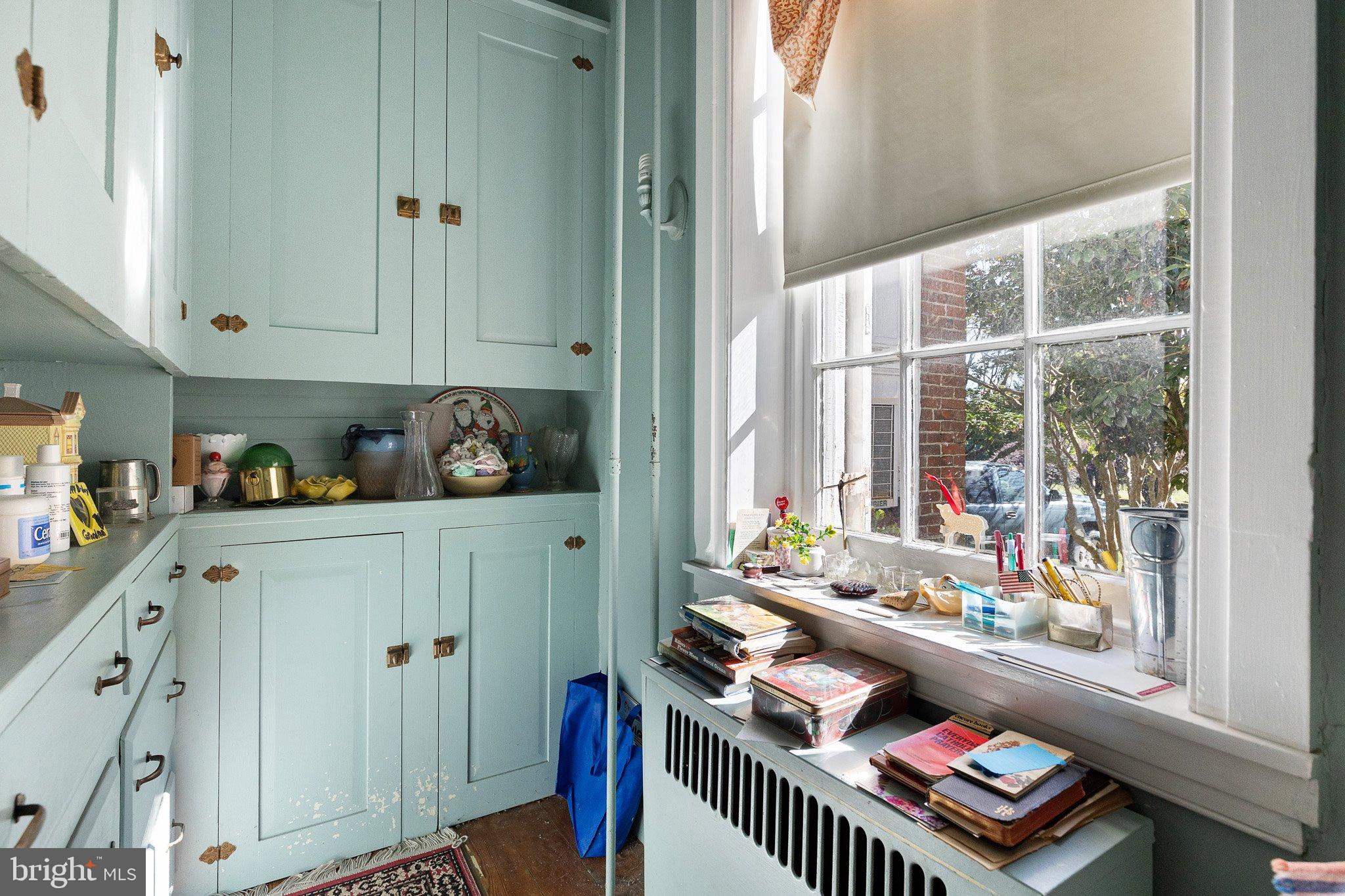 692 Bayview Road Middletown, DE 19709 - Photo 26 of 45 a room with furniture and a window