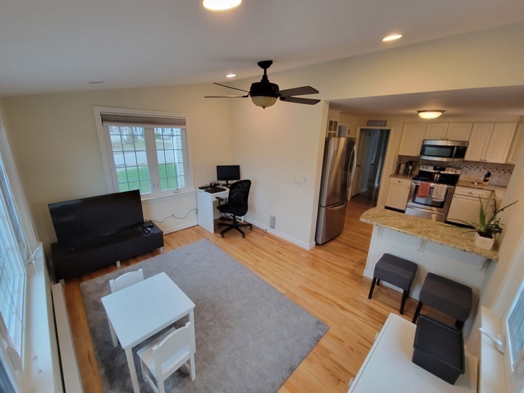 137 Temple Road Waltham, MA 02452 - Photo 9 of 16 Gallery Image 9