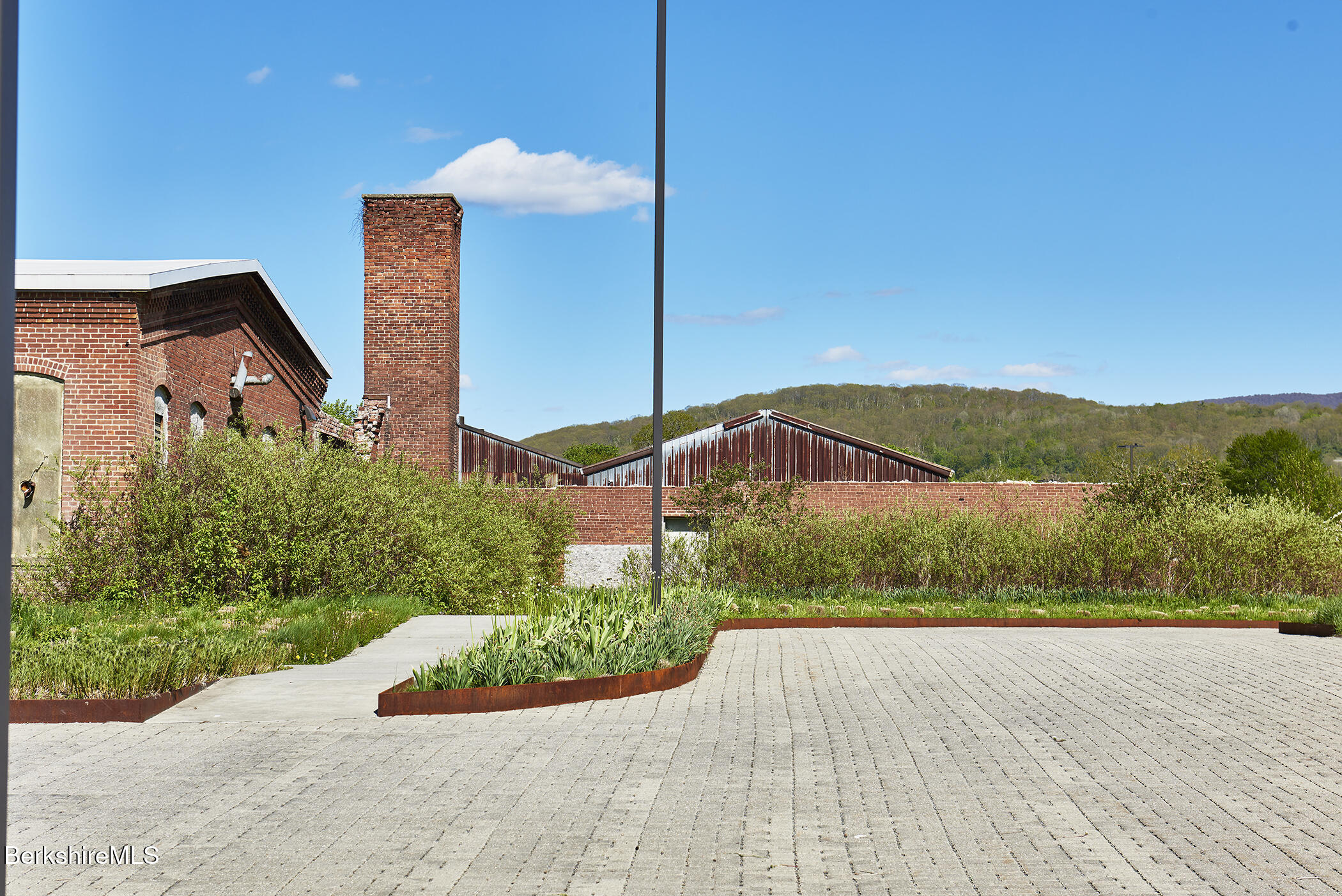 520 State Road, Unit 208 North Adams, MA 01247 - Photo 33 of 38 Exterior view looking east