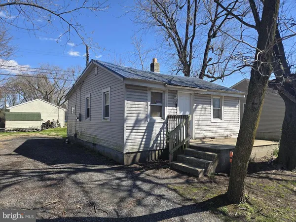 $185,700 | 60 East Railroad Avenue, Selbyville, DE 19975