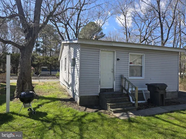 $185,700 | 60 East Railroad Avenue, Selbyville, DE 19975