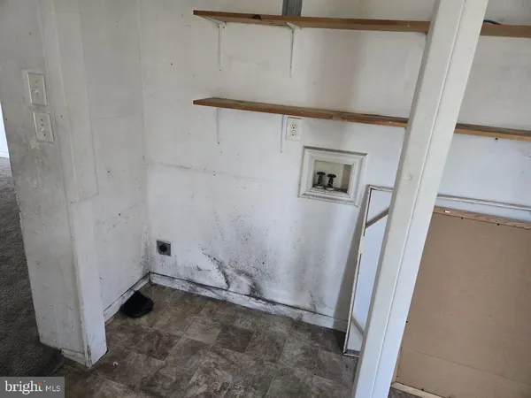 $185,700 | 60 East Railroad Avenue, Selbyville, DE 19975