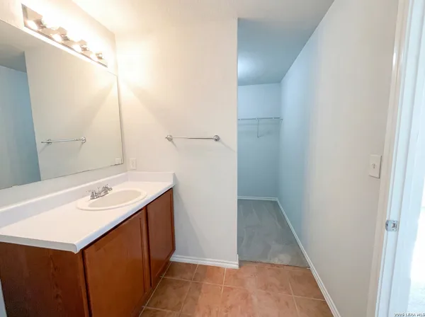 $225,000 | 10906 Rosin Jaw Trail, San Antonio, TX 78245