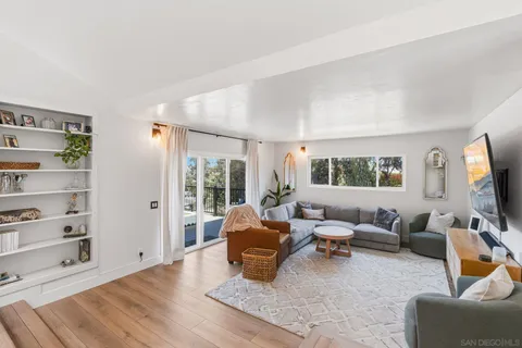 $2,295,000 | 3540 Ridgecrest Drive, Carlsbad, CA 92008