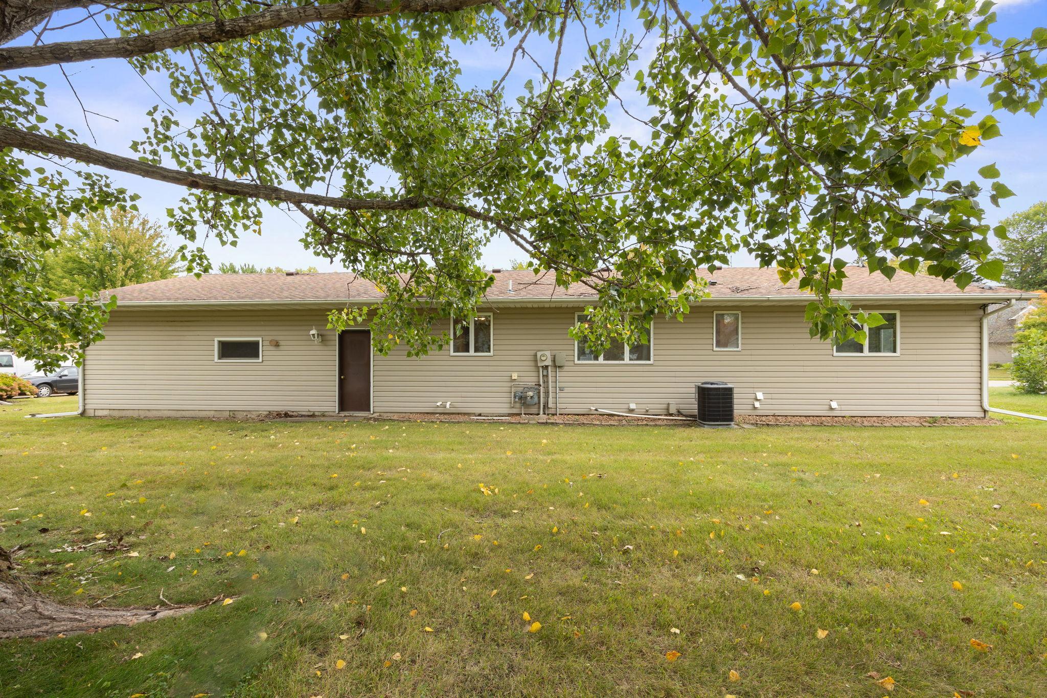 318 Stoney Point Road Southwest Hutchinson, MN 55350 - Photo 14 of 15 Gallery Image 14