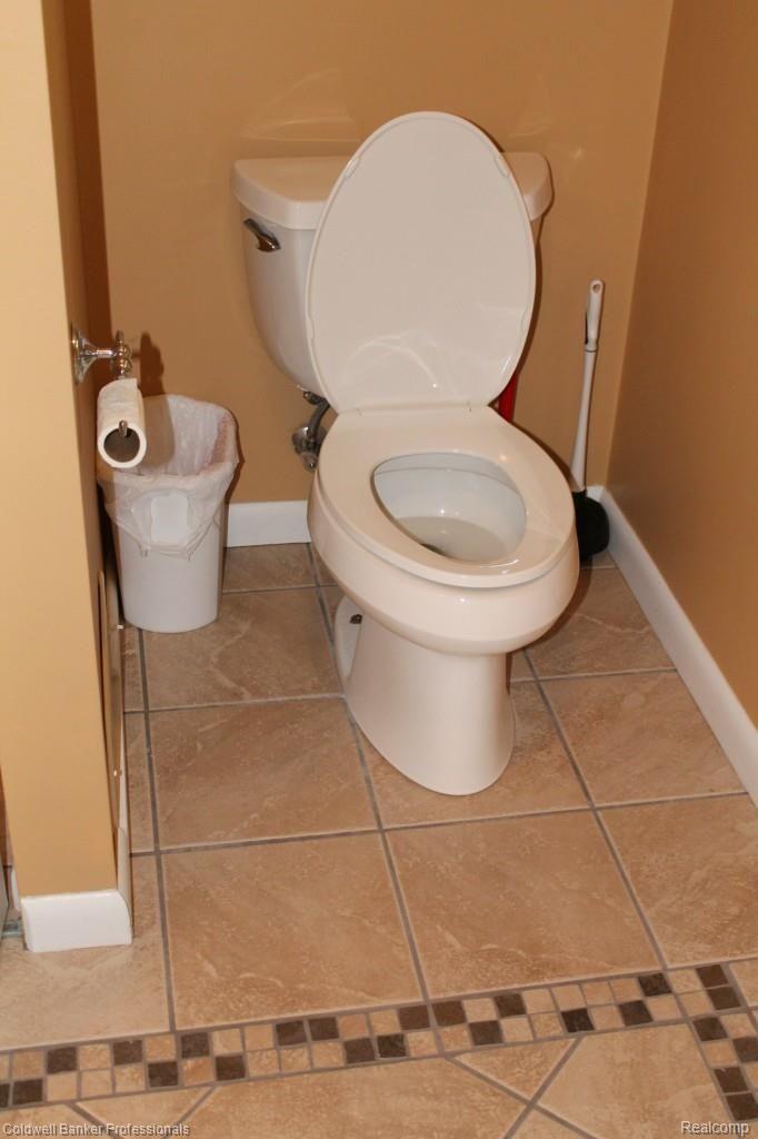 43677 Applewood Road Canton, MI 48188 - Photo 20 of 48 IMG_1979.jpg