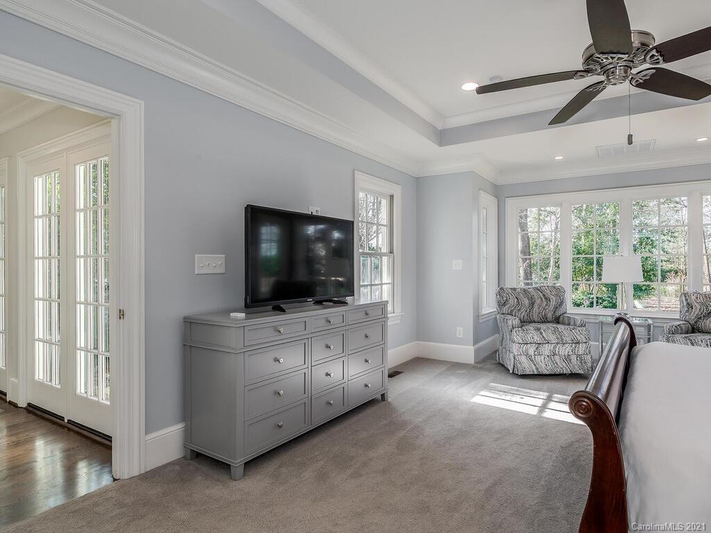 4730 Sentinel Post Road Charlotte, NC 28226 - Photo 12 of 33 Gallery Image 12