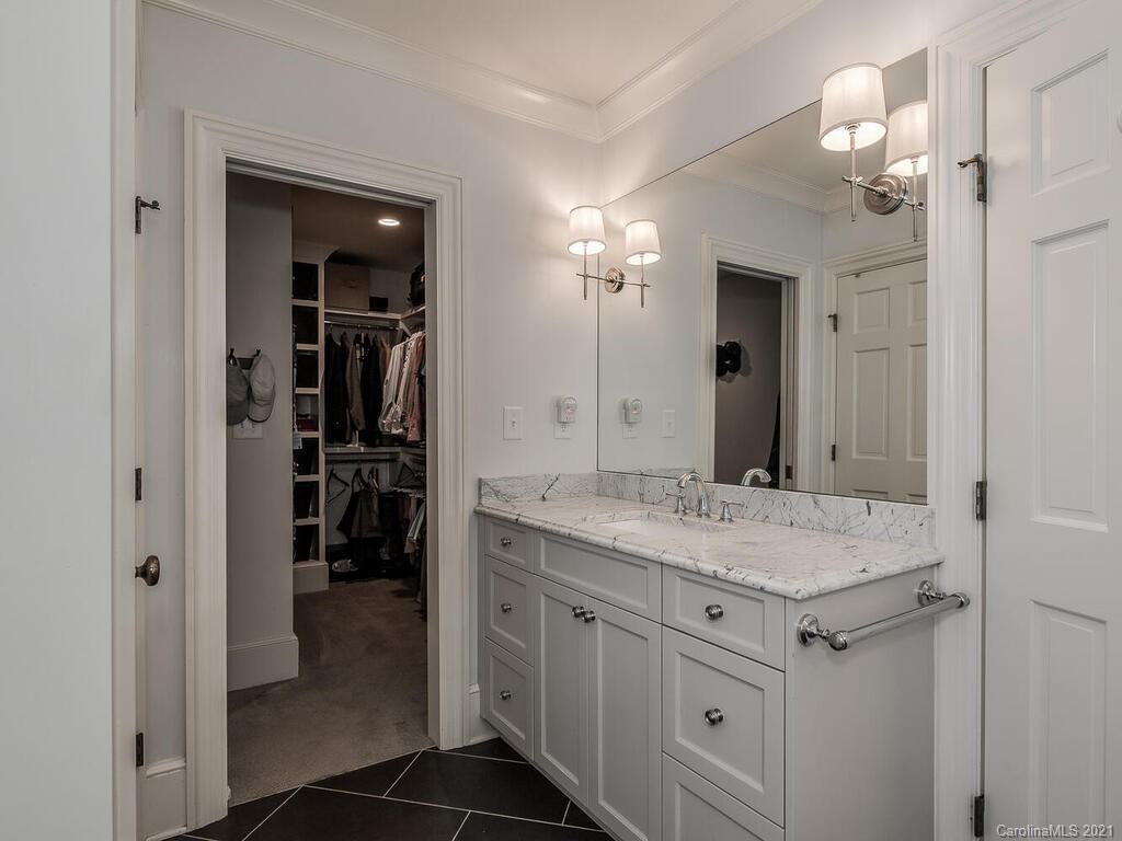 4730 Sentinel Post Road Charlotte, NC 28226 - Photo 15 of 33 Gallery Image 15