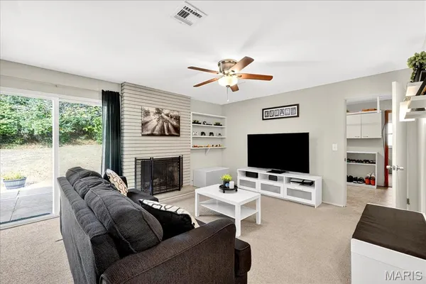 $299,000 | 1659 Pepperwood Drive, St. Louis, MO 63146