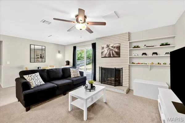 $299,000 | 1659 Pepperwood Drive, St. Louis, MO 63146