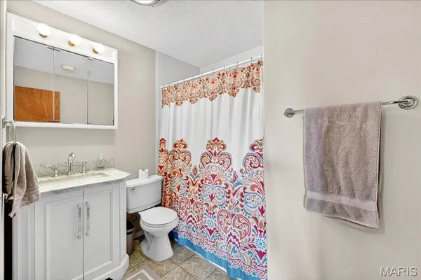 $299,000 | 1659 Pepperwood Drive, St. Louis, MO 63146
