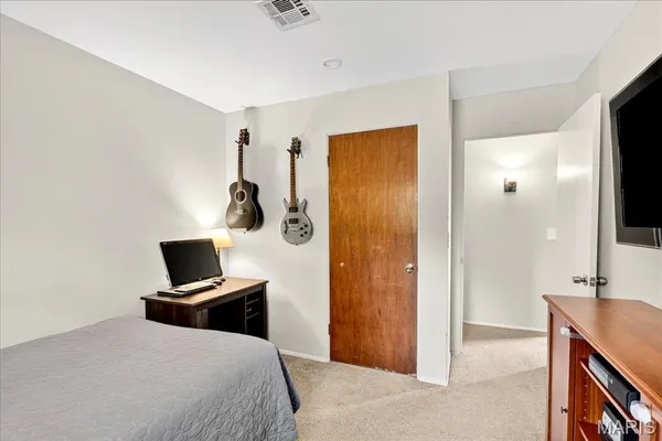 $299,000 | 1659 Pepperwood Drive, St. Louis, MO 63146