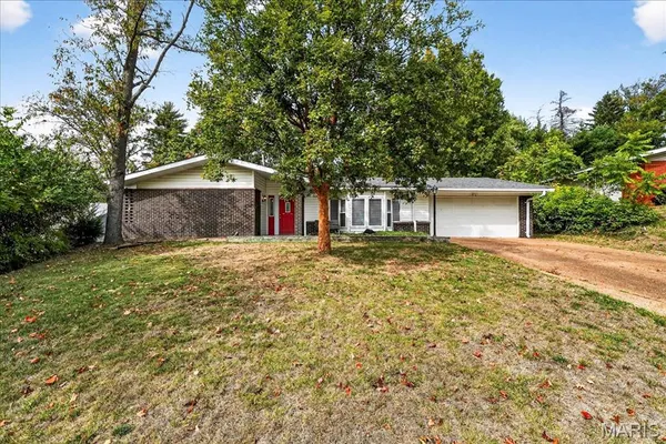 $299,000 | 1659 Pepperwood Drive, St. Louis, MO 63146