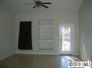 3912 Lake Road Charlotte, NC 28269 - Photo 3 of 8 Gallery Image 3