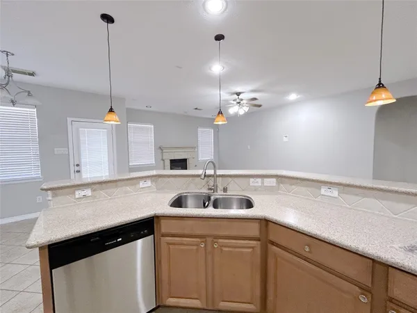 $2,500 | 5523 Baby Blue Lane, Katy, TX 77494