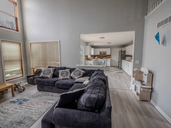 $490,000 | 1060 Elma Avenue, Elgin, IL 60120