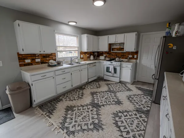 $490,000 | 1060 Elma Avenue, Elgin, IL 60120