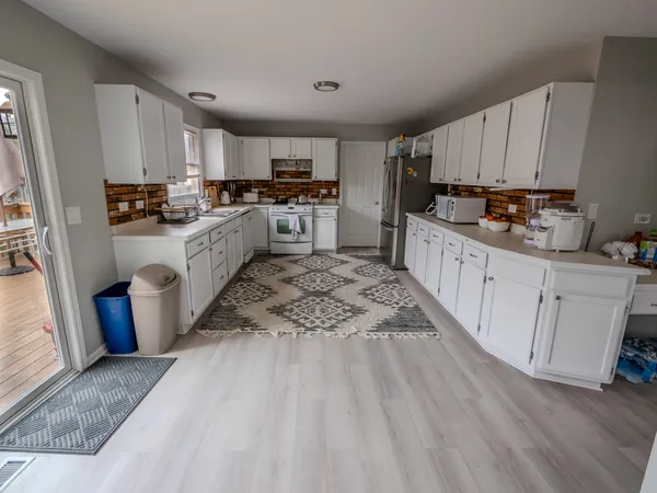$490,000 | 1060 Elma Avenue, Elgin, IL 60120
