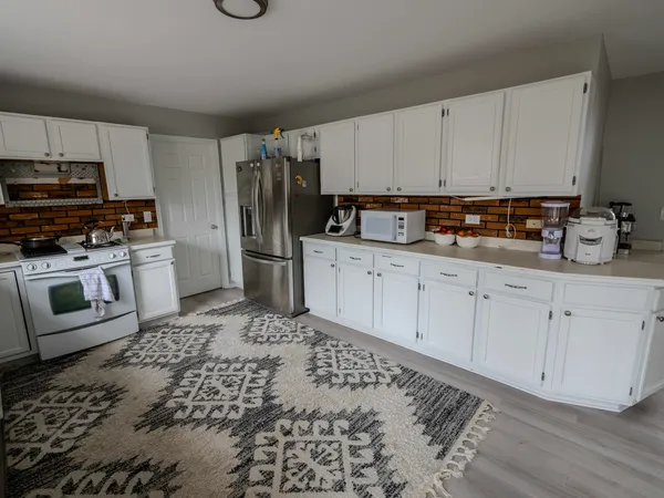 $490,000 | 1060 Elma Avenue, Elgin, IL 60120