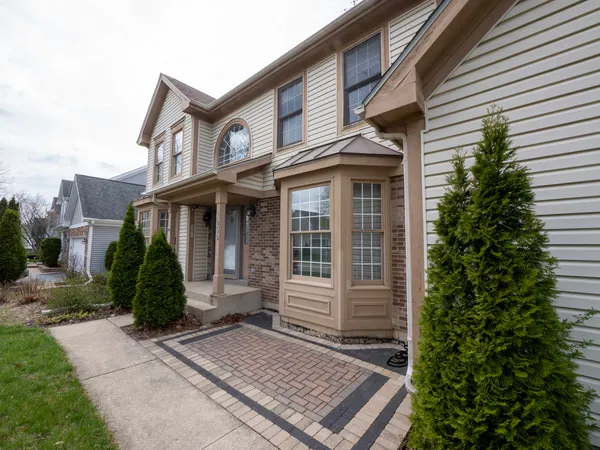 $490,000 | 1060 Elma Avenue, Elgin, IL 60120