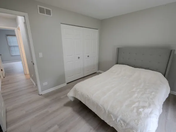 $490,000 | 1060 Elma Avenue, Elgin, IL 60120