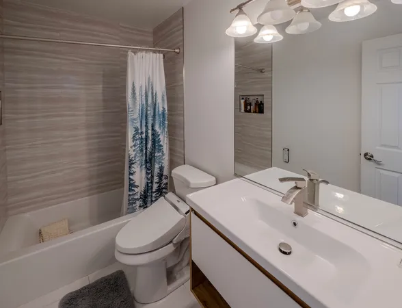 $490,000 | 1060 Elma Avenue, Elgin, IL 60120