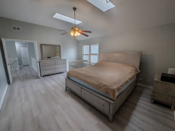 $490,000 | 1060 Elma Avenue, Elgin, IL 60120