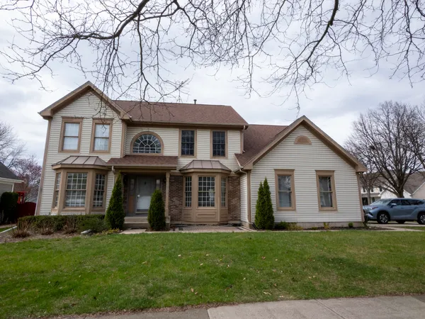 $490,000 | 1060 Elma Avenue, Elgin, IL 60120