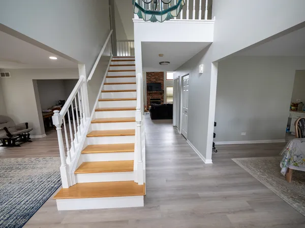 $490,000 | 1060 Elma Avenue, Elgin, IL 60120