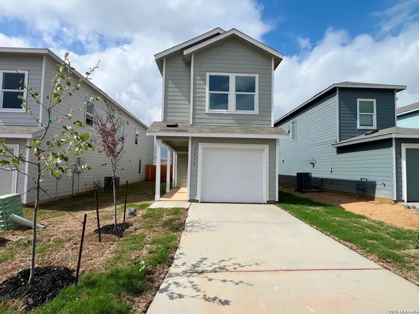 $1,395 | 3008 Carnelian Trail, San Antonio, TX 78264