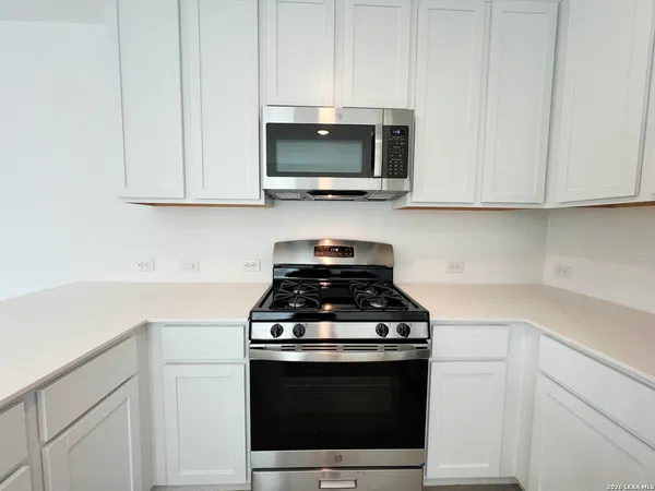 $1,395 | 3008 Carnelian Trail, San Antonio, TX 78264
