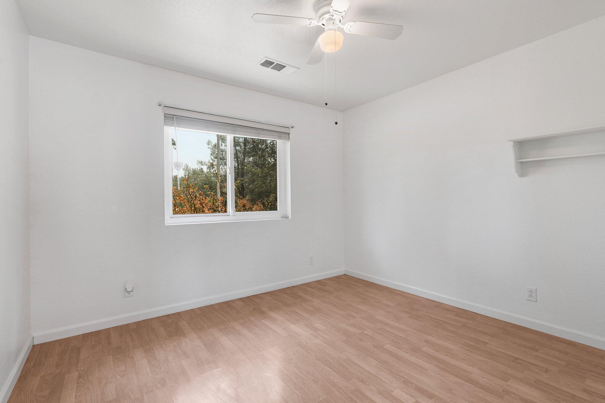 9466 Placer Road Redding, CA 96001 - Photo 15 of 27 13-web-or-mls-LZ0A0115