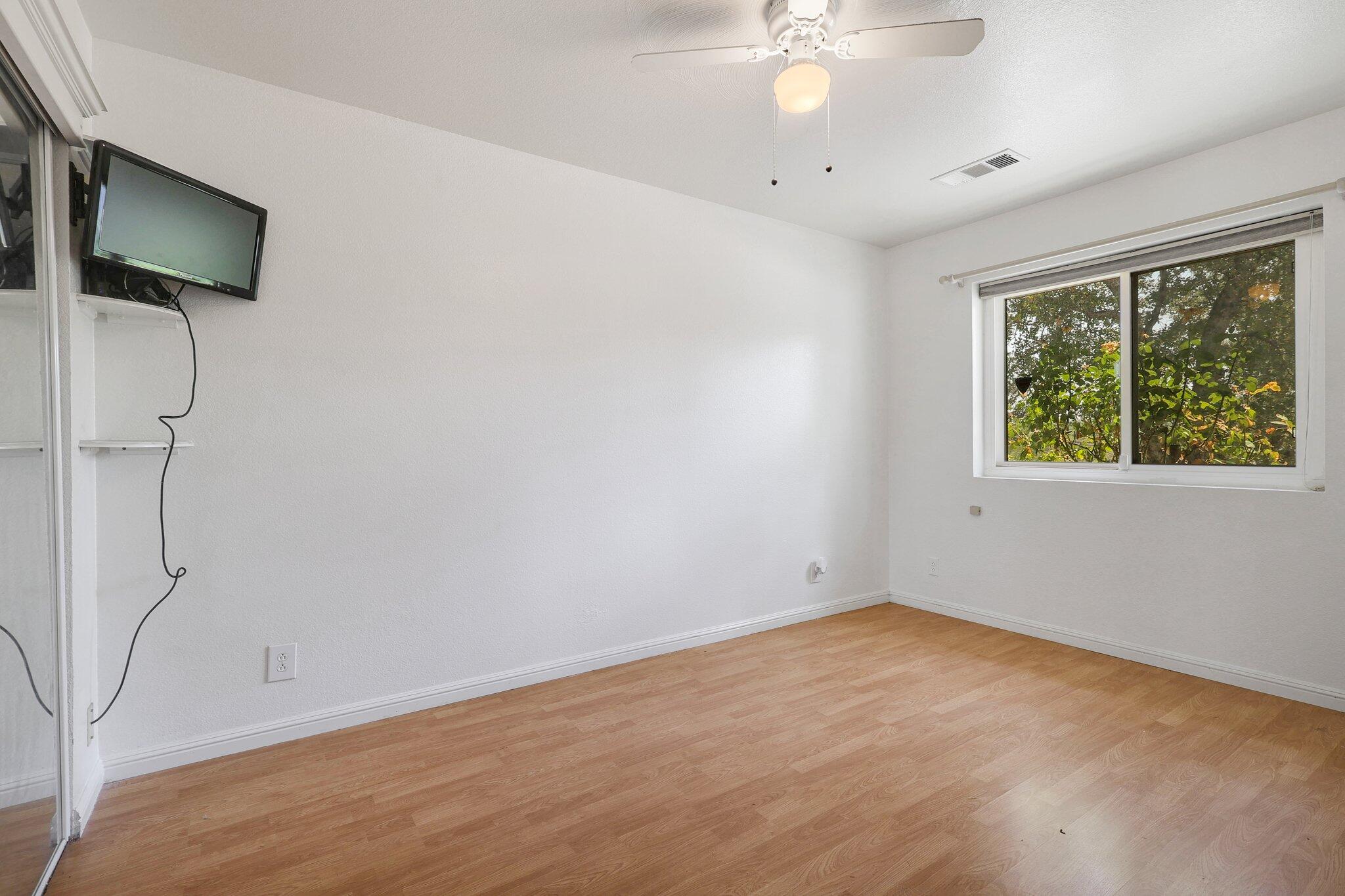 9466 Placer Road Redding, CA 96001 - Photo 18 of 27 15-web-or-mls-LZ0A0135
