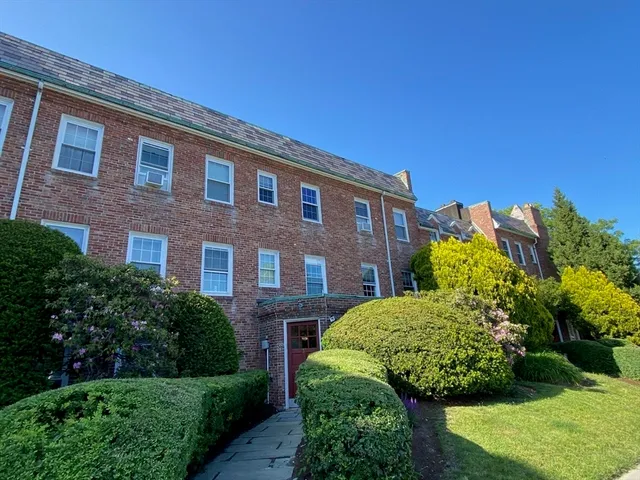 $529,000 | 39 Commonwealth Avenue, Unit 31, Newton, MA 02467