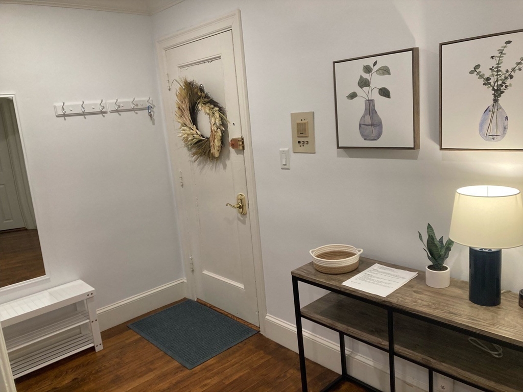 39 Commonwealth Avenue, Unit 31 Newton, MA 02467 - Photo 2 of 9