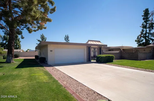 $2,000 | 17453 North 106th Avenue, Sun City, AZ 85373
