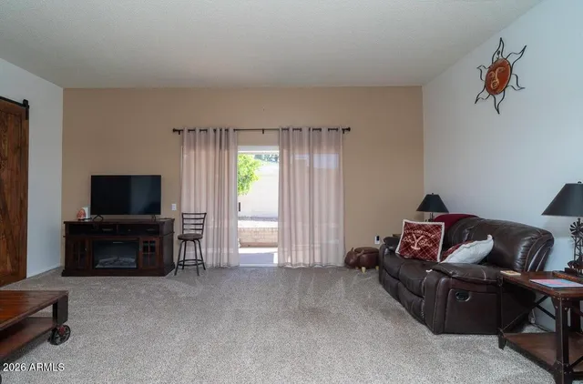 $2,000 | 17453 North 106th Avenue, Sun City, AZ 85373