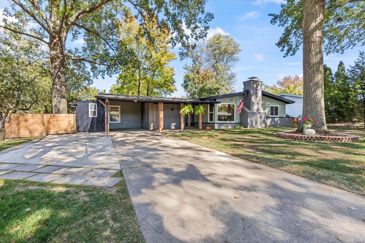 721 Hubert Drive, St. Louis, MO 63125 Compass