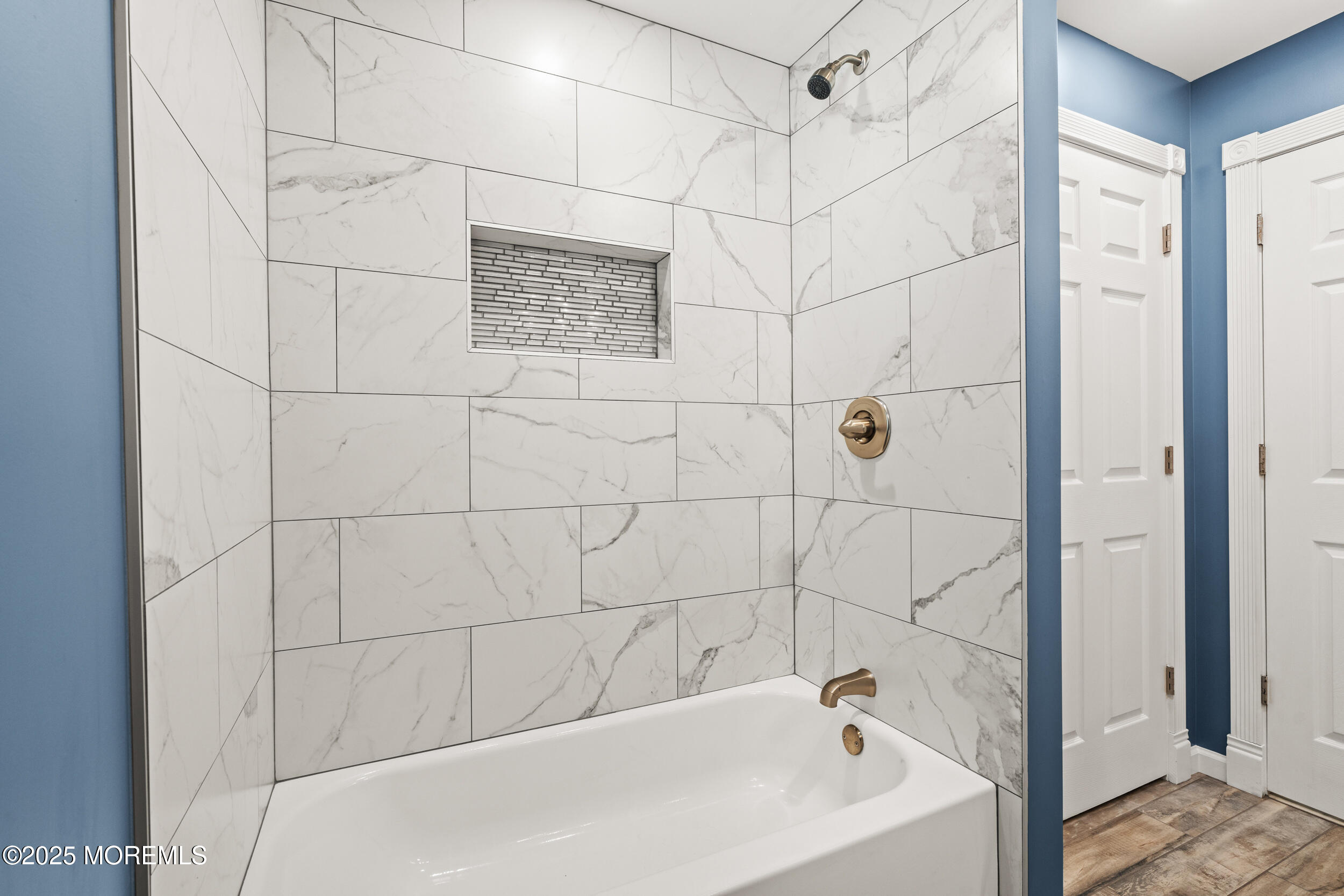 351 Hollywood Avenue Long Branch, NJ 07740 - Photo 17 of 34 a bathroom with a bathtub